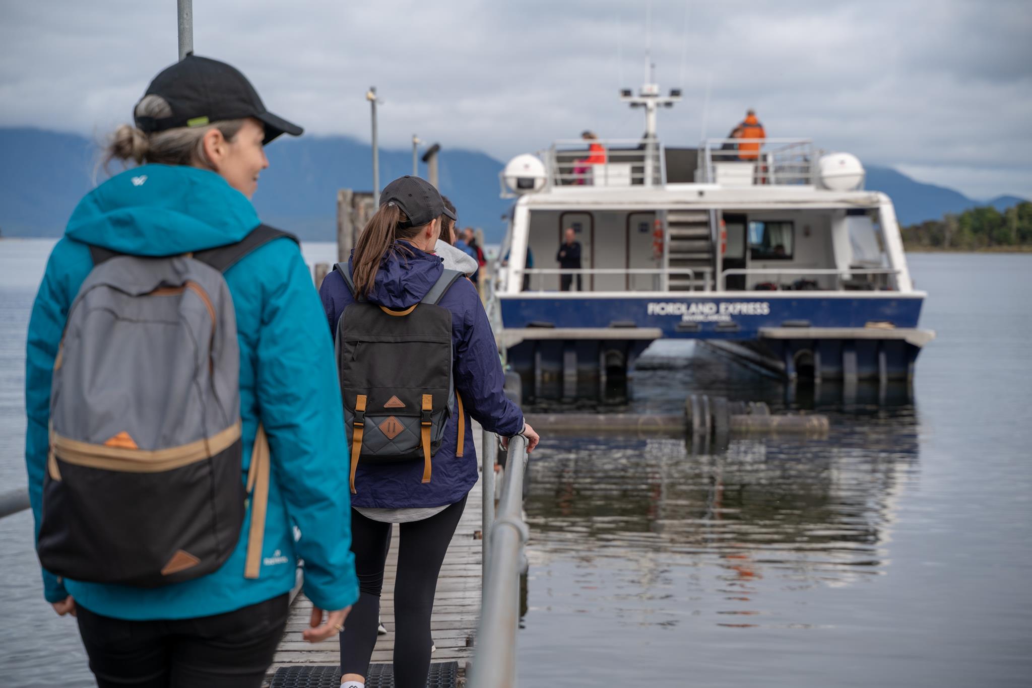 Ferry from te anau 2025 downs to glade wharf