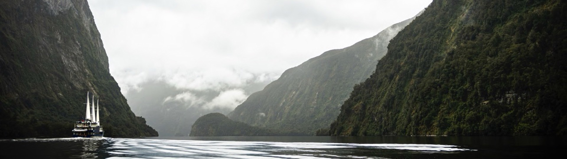 vessel sailing into Doubtful Sound